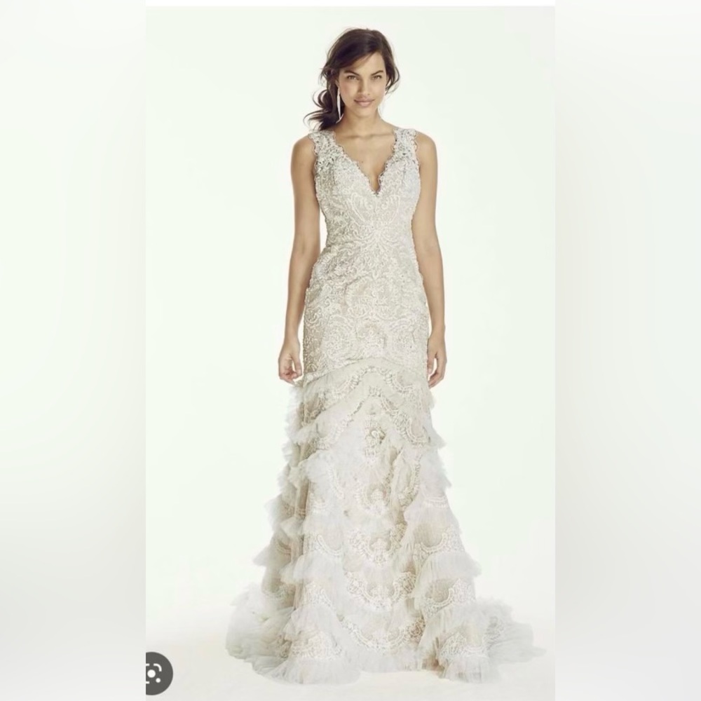David’s Bridal ‘Galina Signature’ Wedding Dress